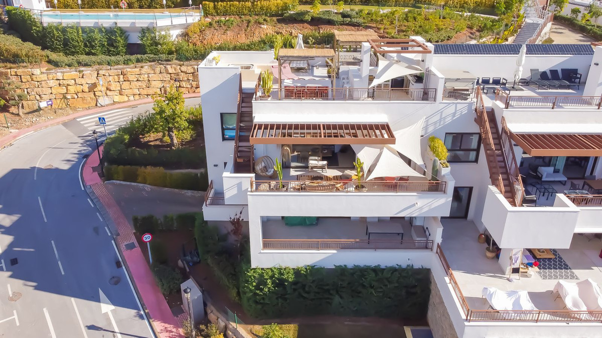 3 Bed Apartment for sale in Istán Costa Del Sol, Málaga, Spain