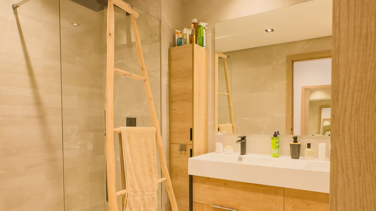 3 Bed Apartment for sale in Istán Costa Del Sol, Málaga, Spain