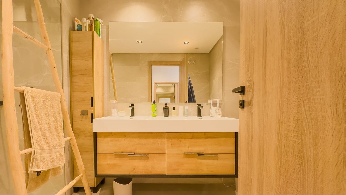 3 Bed Apartment for sale in Istán Costa Del Sol, Málaga, Spain