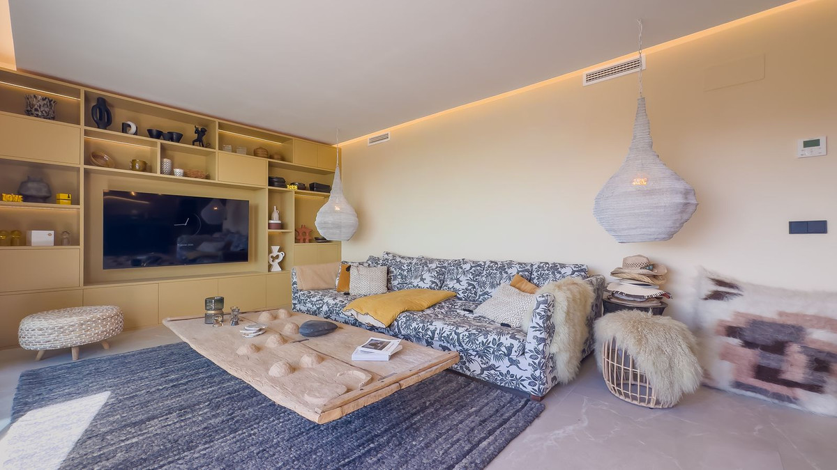3 Bed Apartment for sale in Istán Costa Del Sol, Málaga, Spain
