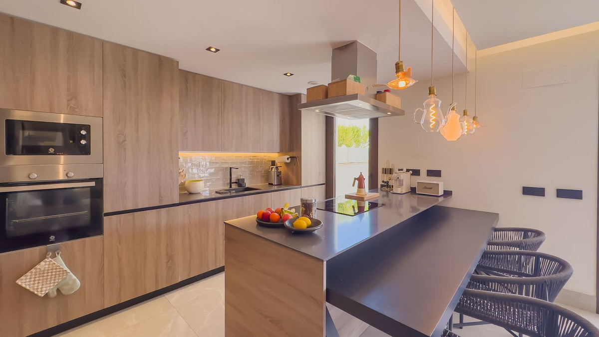 3 Bed Apartment for sale in Istán Costa Del Sol, Málaga, Spain