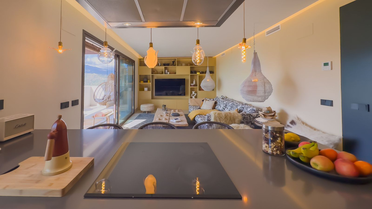 3 Bed Apartment for sale in Istán Costa Del Sol, Málaga, Spain