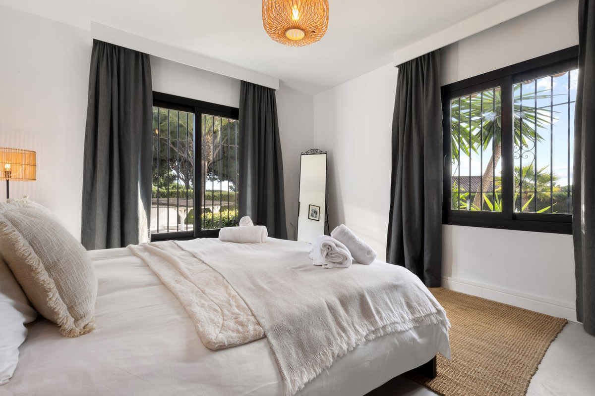 5 Bed Townhouse for sale in Hacienda Las Chapas Costa Del Sol, Málaga, Spain