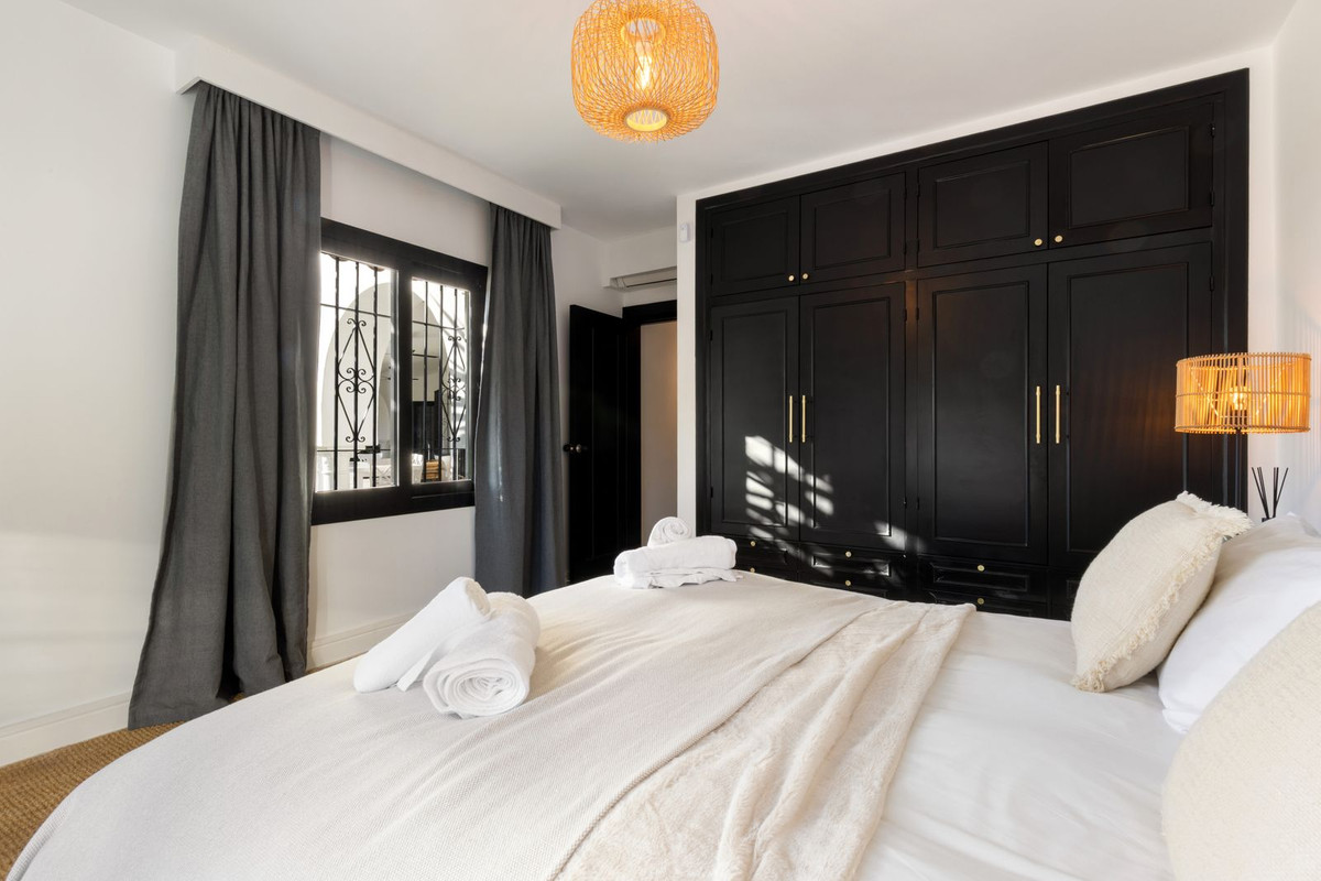 5 Bed Townhouse for sale in Hacienda Las Chapas Costa Del Sol, Málaga, Spain
