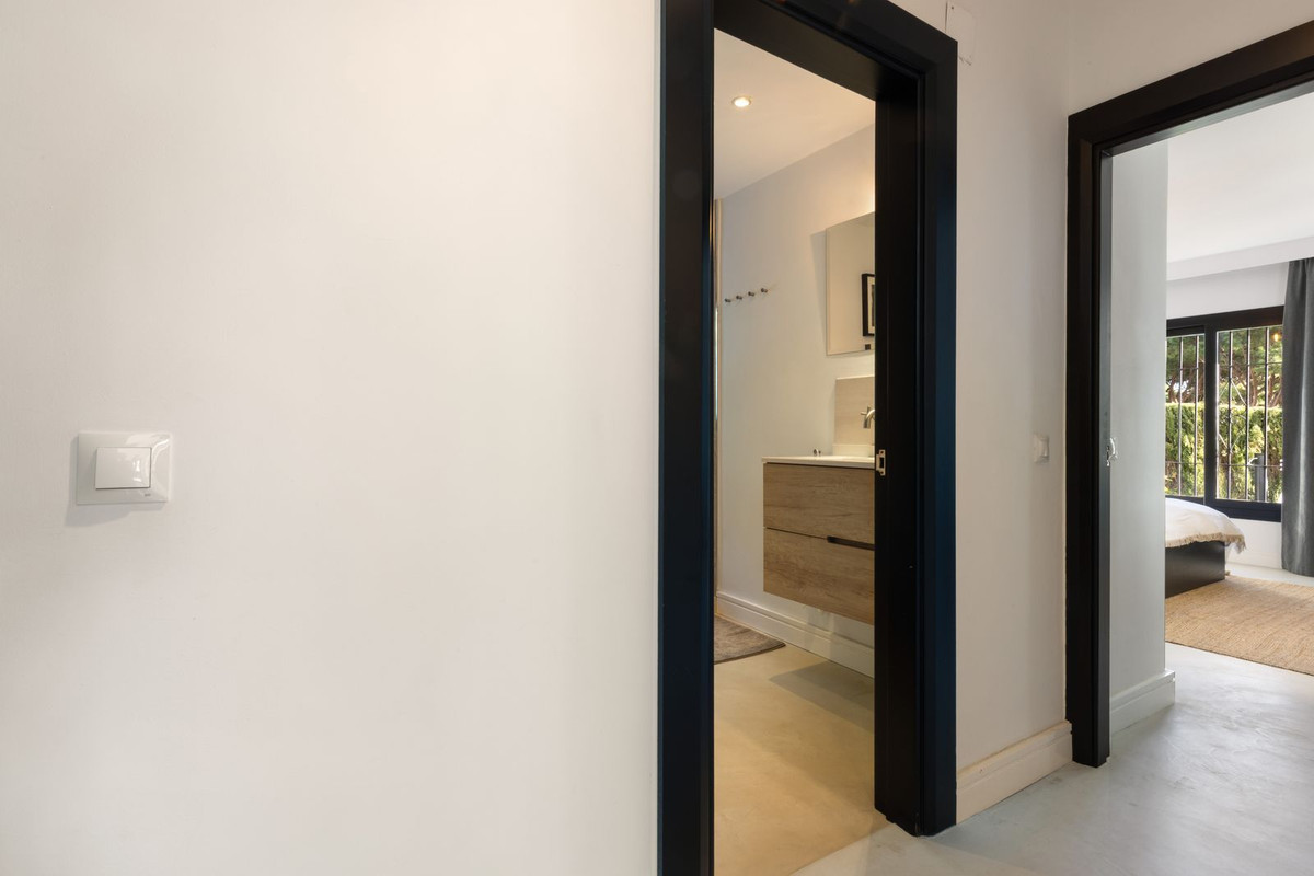 5 Bed Townhouse for sale in Hacienda Las Chapas Costa Del Sol, Málaga, Spain