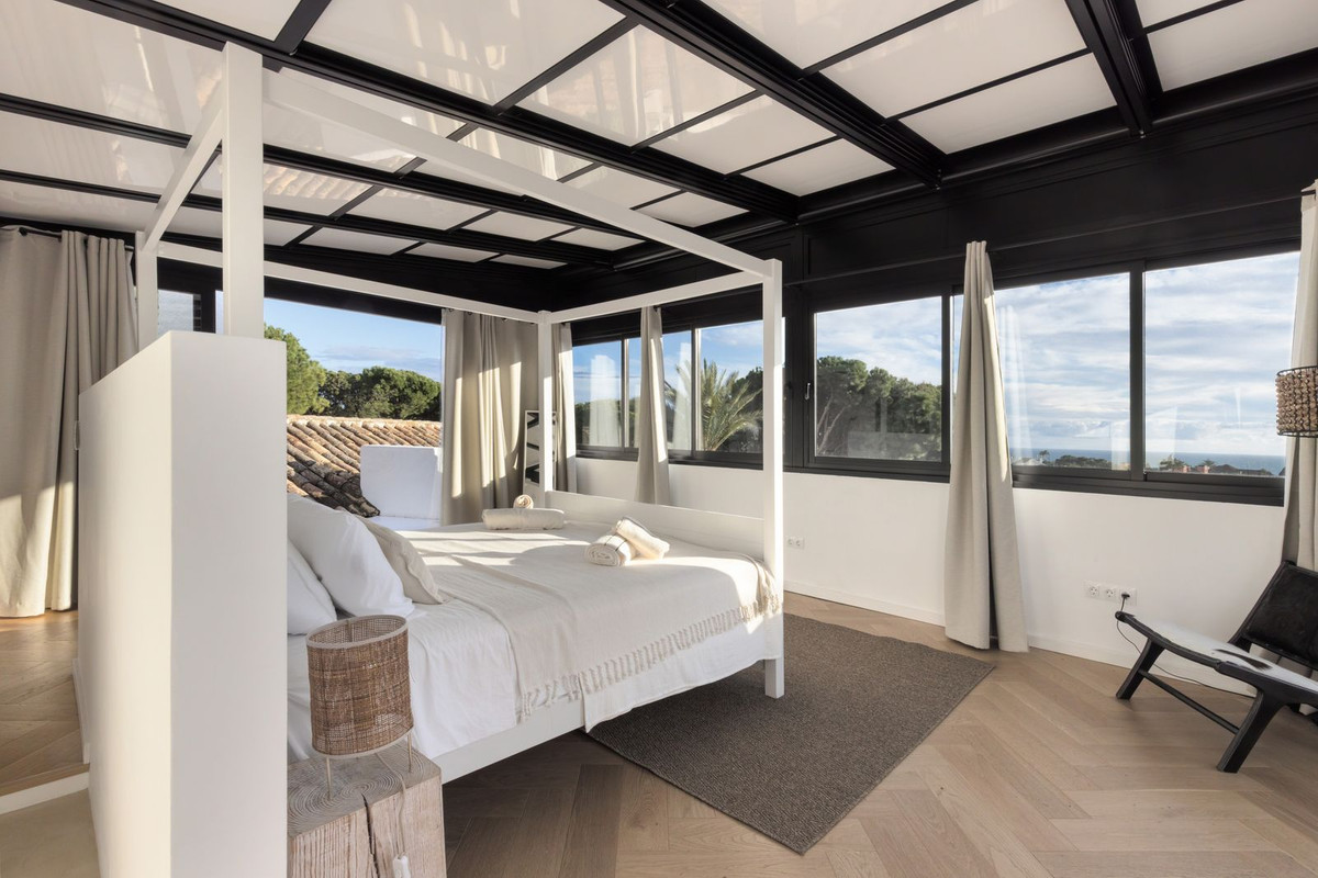 5 Bed Townhouse for sale in Hacienda Las Chapas Costa Del Sol, Málaga, Spain