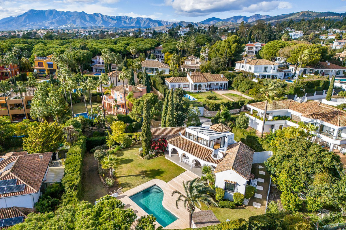 5 Bed Townhouse for sale in Hacienda Las Chapas Costa Del Sol, Málaga, Spain