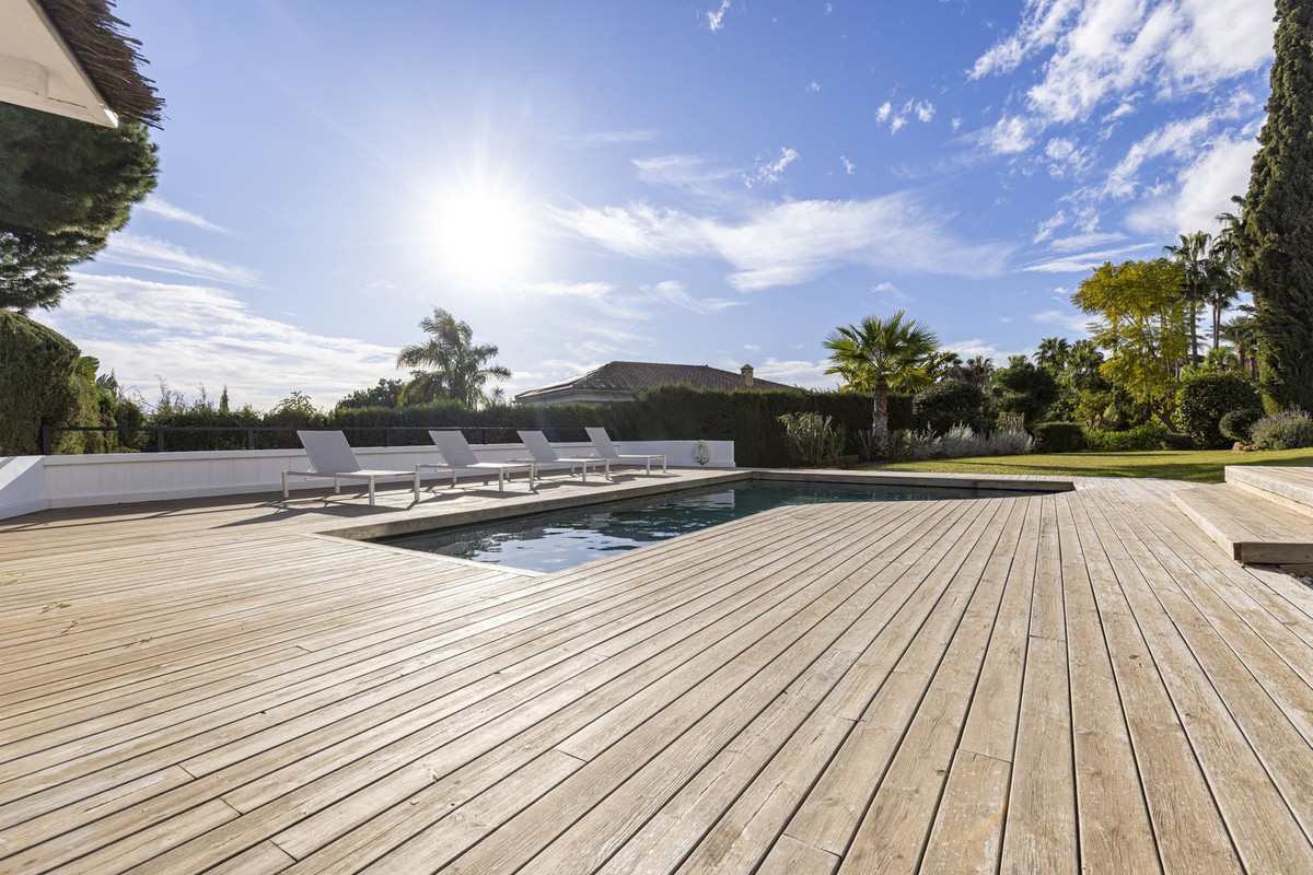 5 Bed Townhouse for sale in Hacienda Las Chapas Costa Del Sol, Málaga, Spain