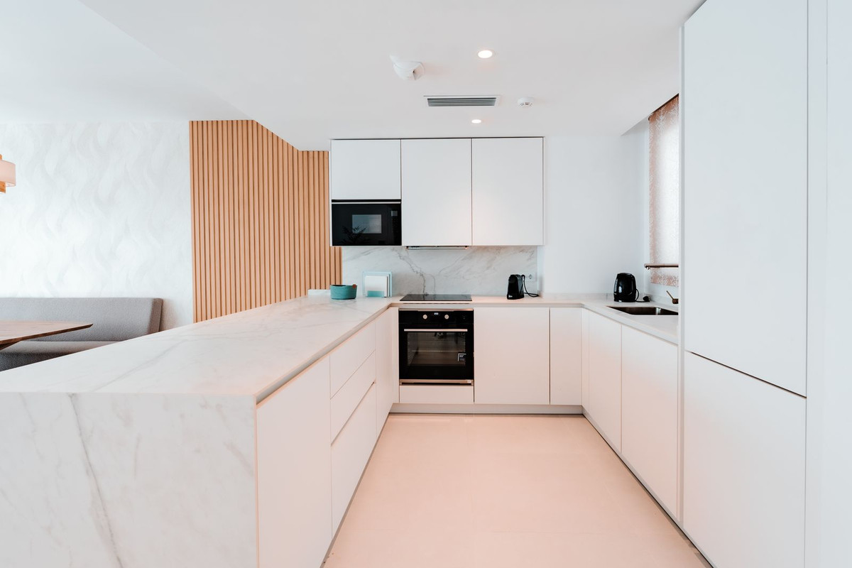 2 Bed Apartment for sale in Fuengirola Costa Del Sol, Málaga, Spain