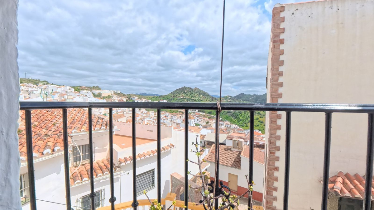 3 Bed Townhouse for sale in Almogía Costa Del Sol, Málaga, Spain