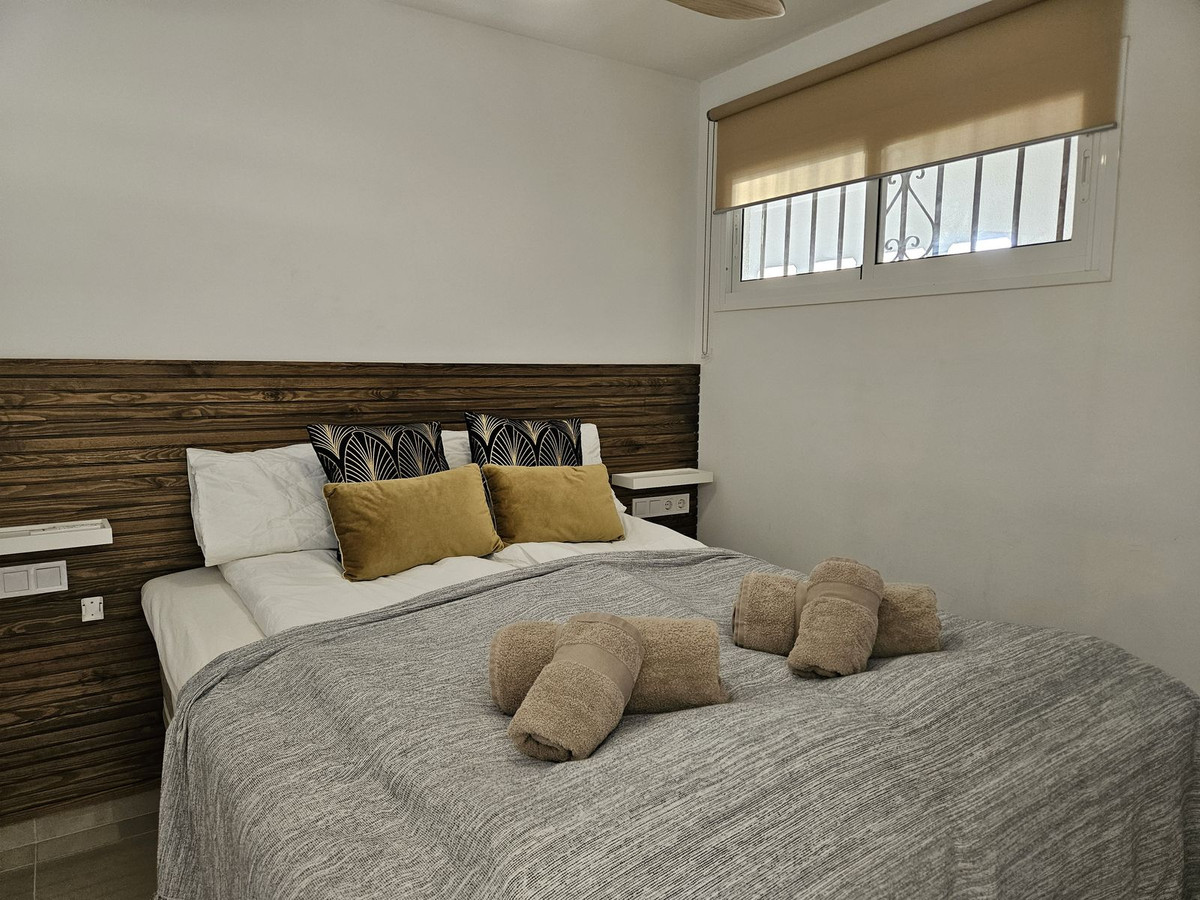 1 Bed Apartment for sale in Benalmadena Costa Costa Del Sol, Málaga, Spain