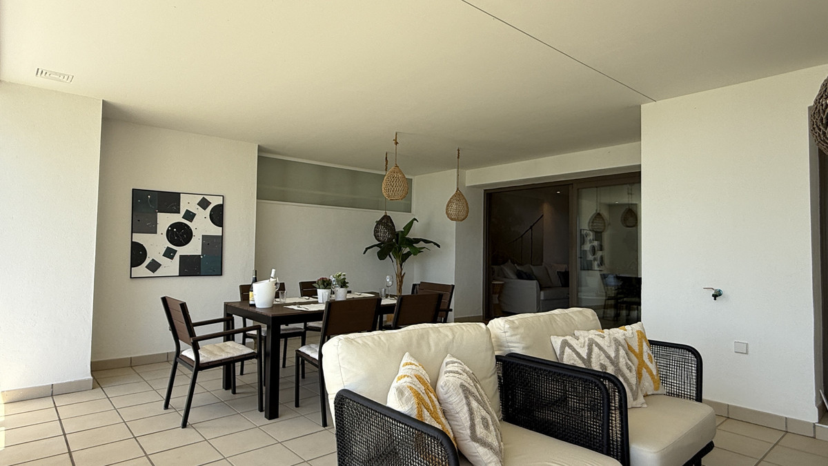 2 Bed Apartment for sale in Casares Costa Del Sol, Málaga, Spain