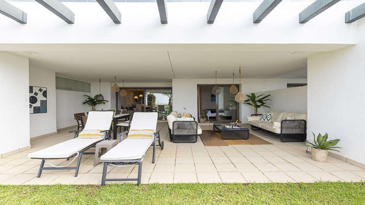 2 Bed Apartment for sale in Casares Costa Del Sol, Málaga, Spain