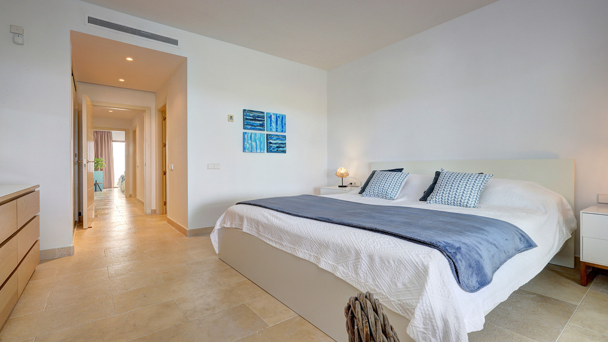 2 Bed Apartment for sale in Casares Costa Del Sol, Málaga, Spain