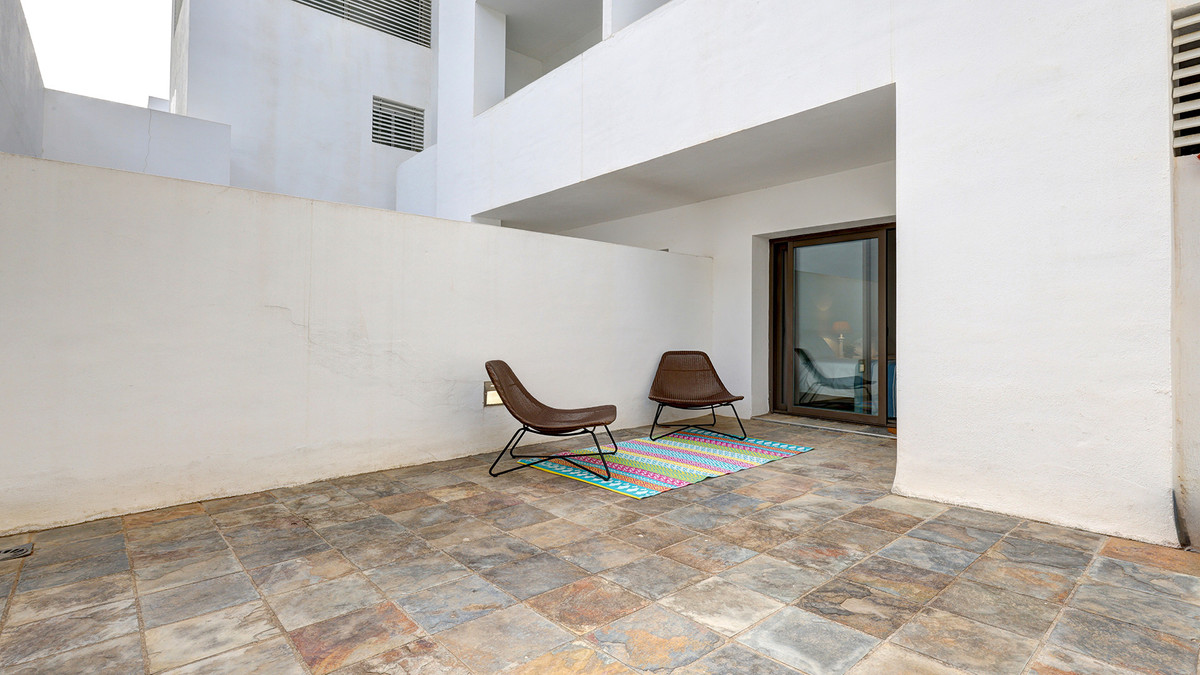2 Bed Apartment for sale in Casares Costa Del Sol, Málaga, Spain