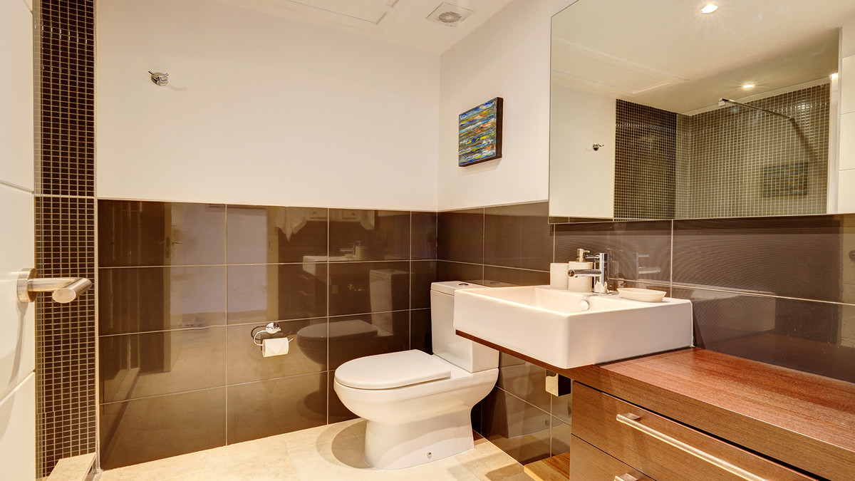 2 Bed Apartment for sale in Casares Costa Del Sol, Málaga, Spain