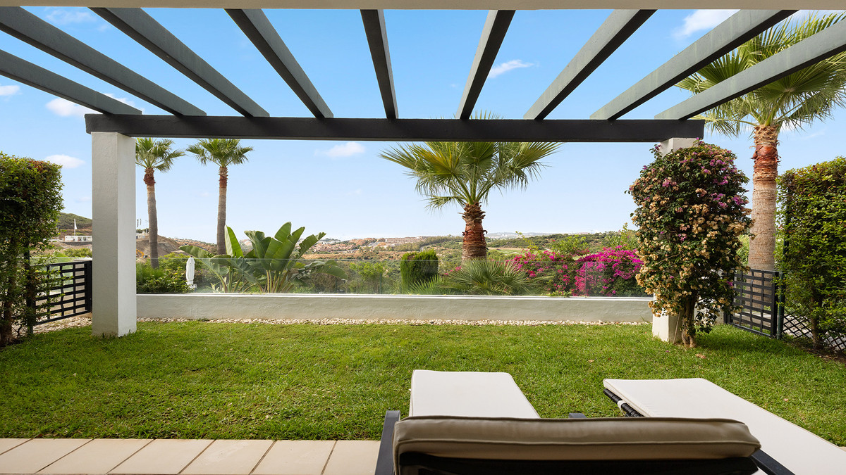 2 Bed Apartment for sale in Casares Costa Del Sol, Málaga, Spain