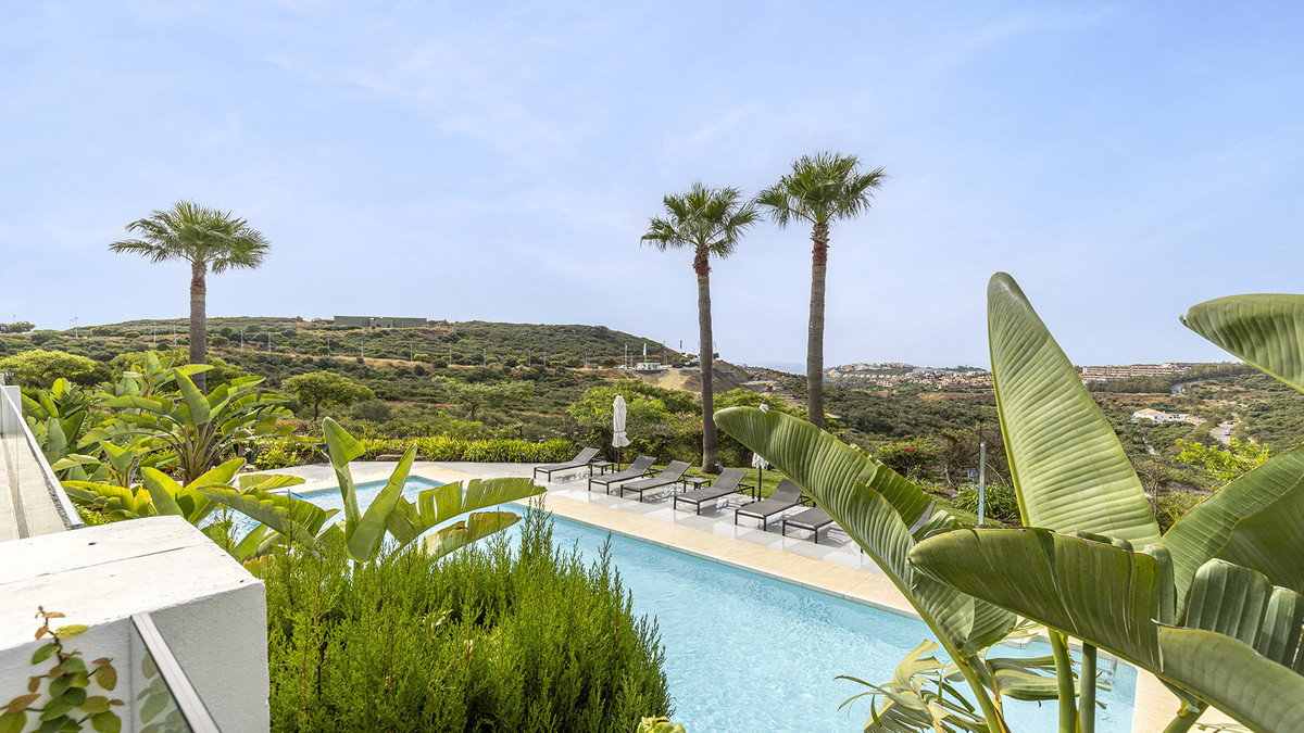 2 Bed Apartment for sale in Casares Costa Del Sol, Málaga, Spain