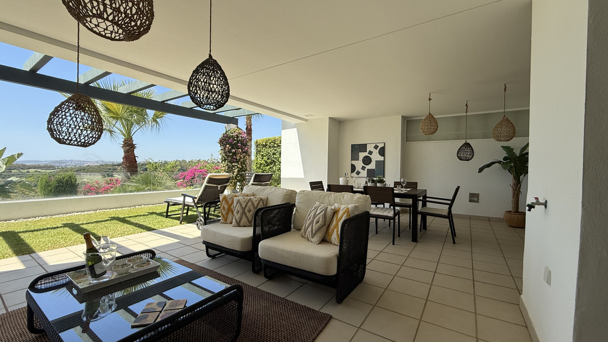 2 Bed Apartment for sale in Casares Costa Del Sol, Málaga, Spain