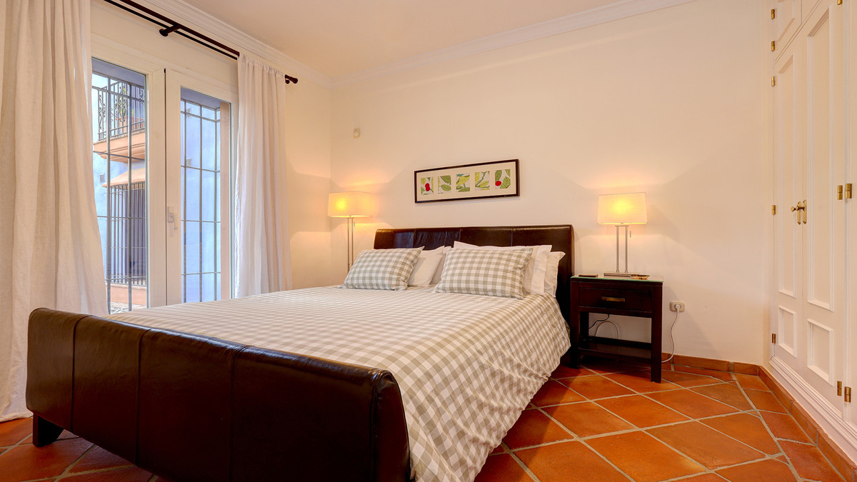 3 Bed Apartment for sale in Casares Costa Del Sol, Málaga, Spain