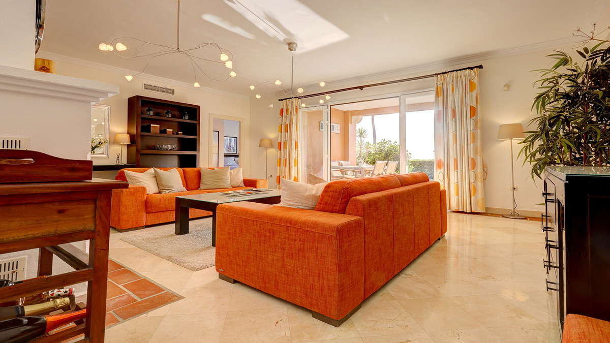 3 Bed Apartment for sale in Casares Costa Del Sol, Málaga, Spain