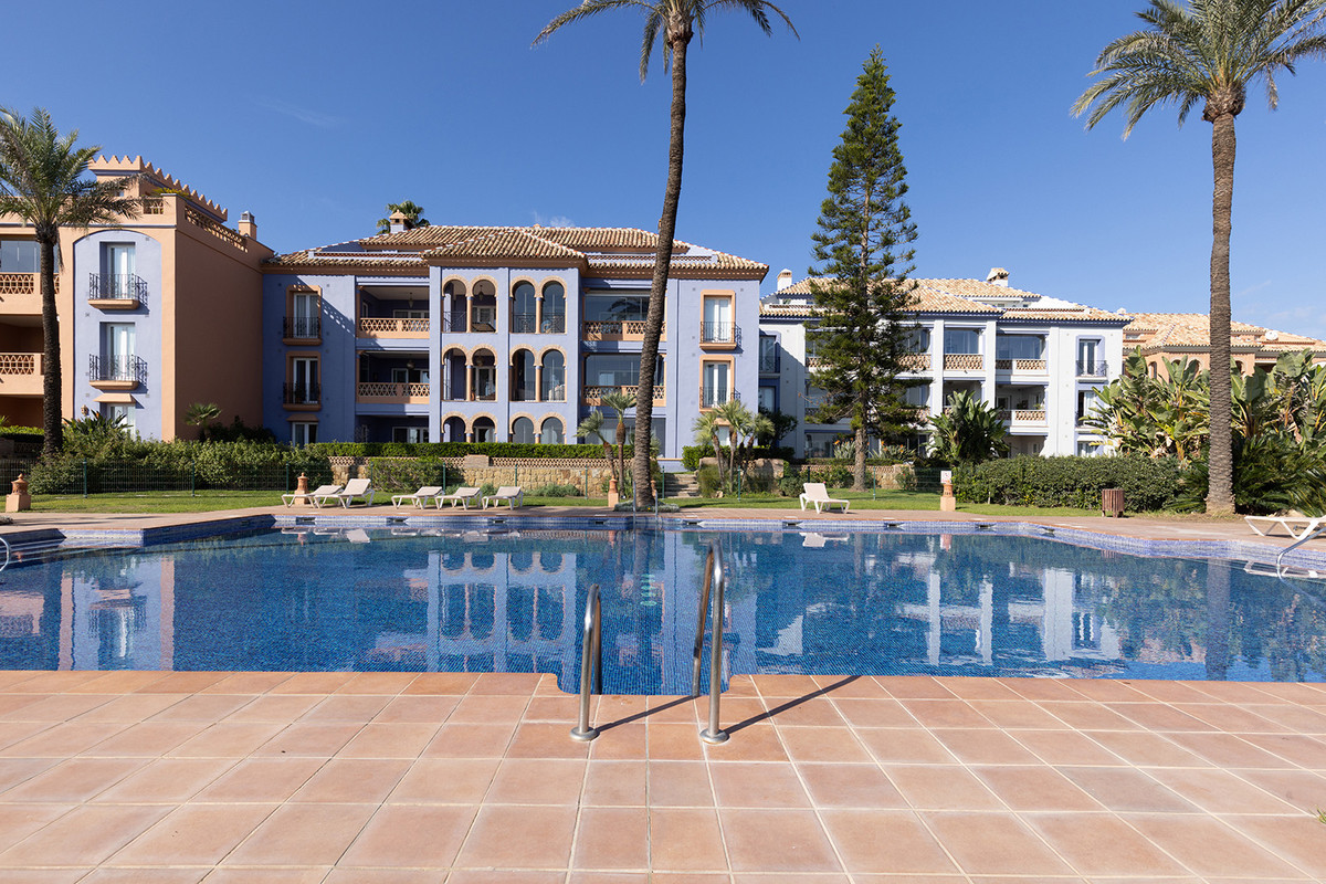 3 Bed Apartment for sale in Casares Costa Del Sol, Málaga, Spain