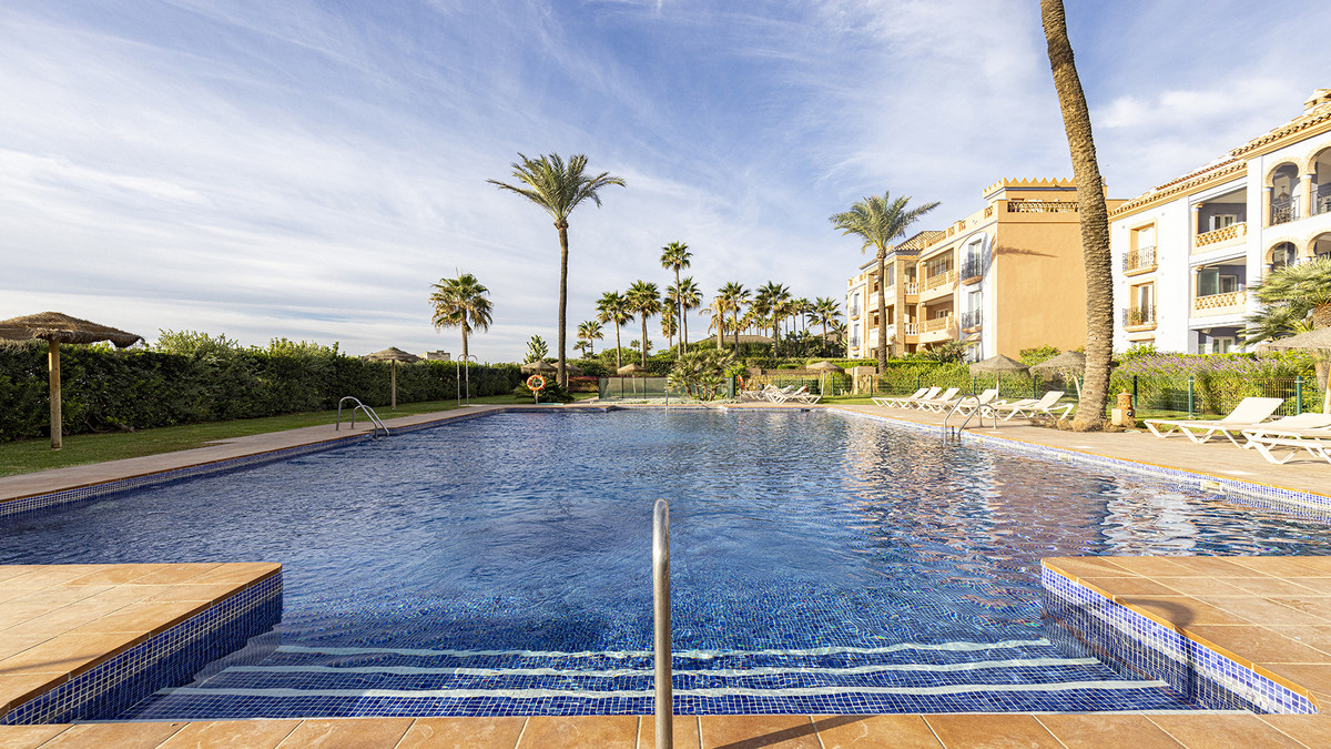 3 Bed Apartment for sale in Casares Costa Del Sol, Málaga, Spain