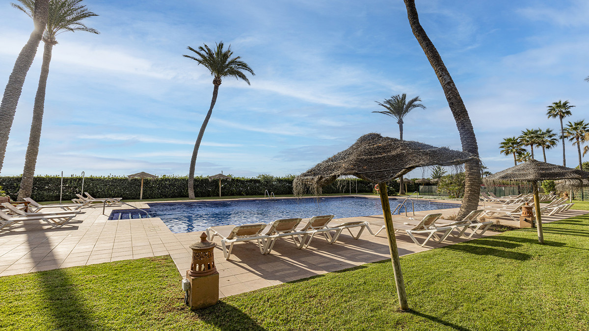 3 Bed Apartment for sale in Casares Costa Del Sol, Málaga, Spain