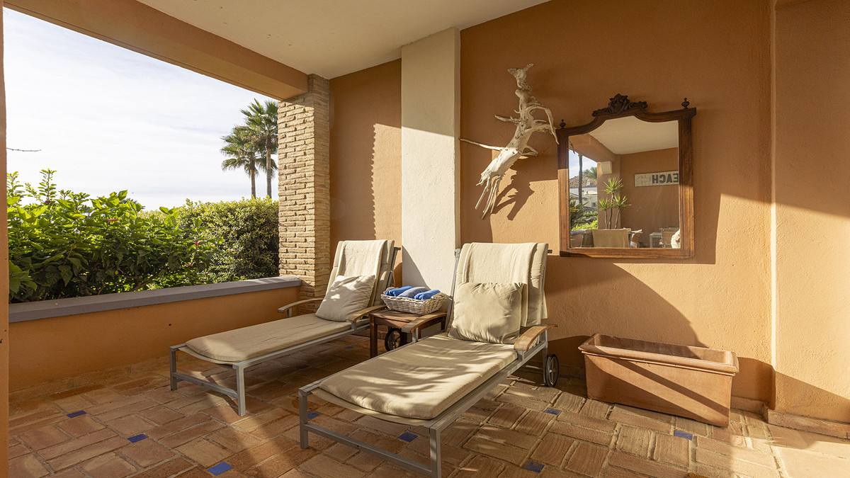 3 Bed Apartment for sale in Casares Costa Del Sol, Málaga, Spain