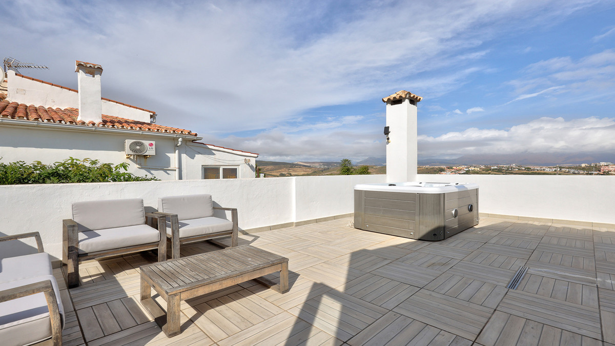 Se vende Pareada de 2 dormitorios en Costa Del Sol, Málaga, España