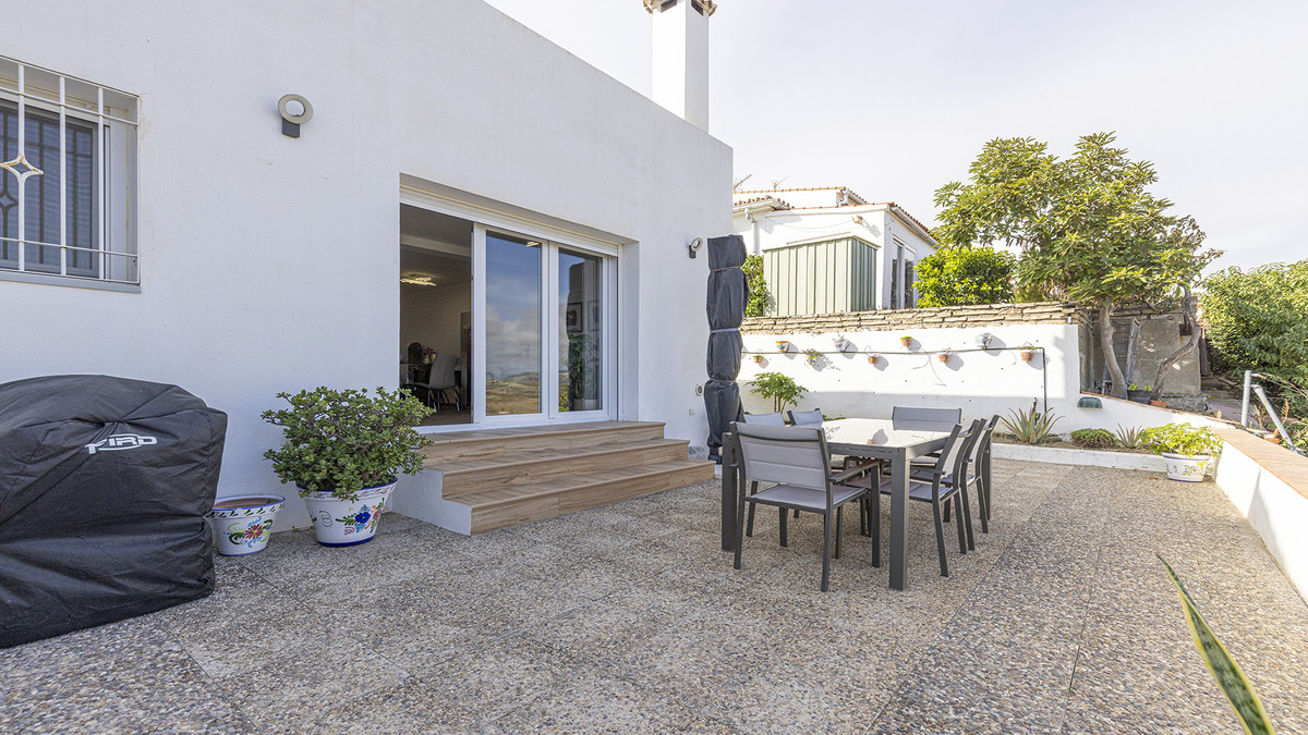 Se vende Pareada de 2 dormitorios en Costa Del Sol, Málaga, España
