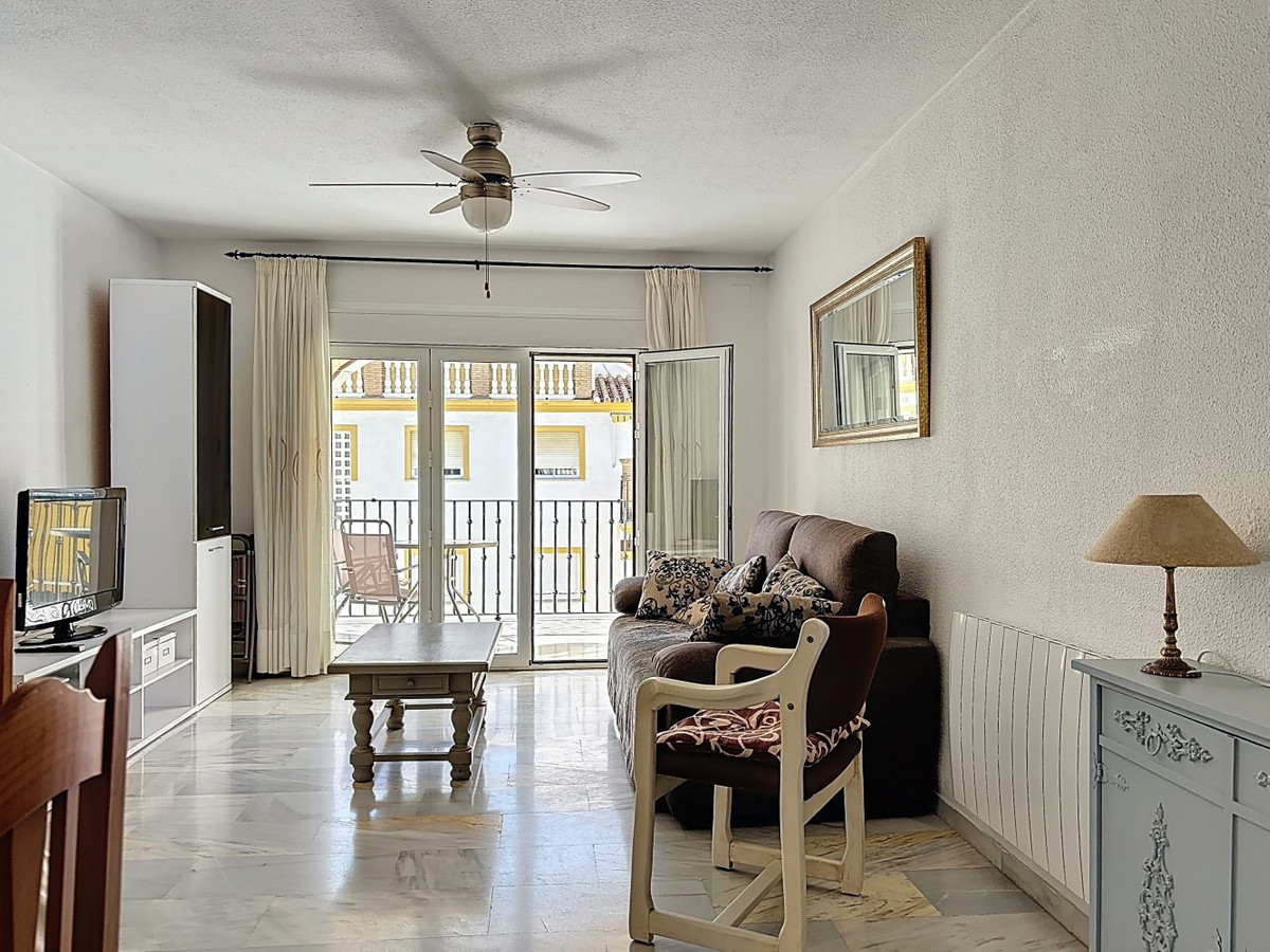 3 Bed Apartment for sale in Torre Del Mar Costa Del Sol East, Málaga, Spain