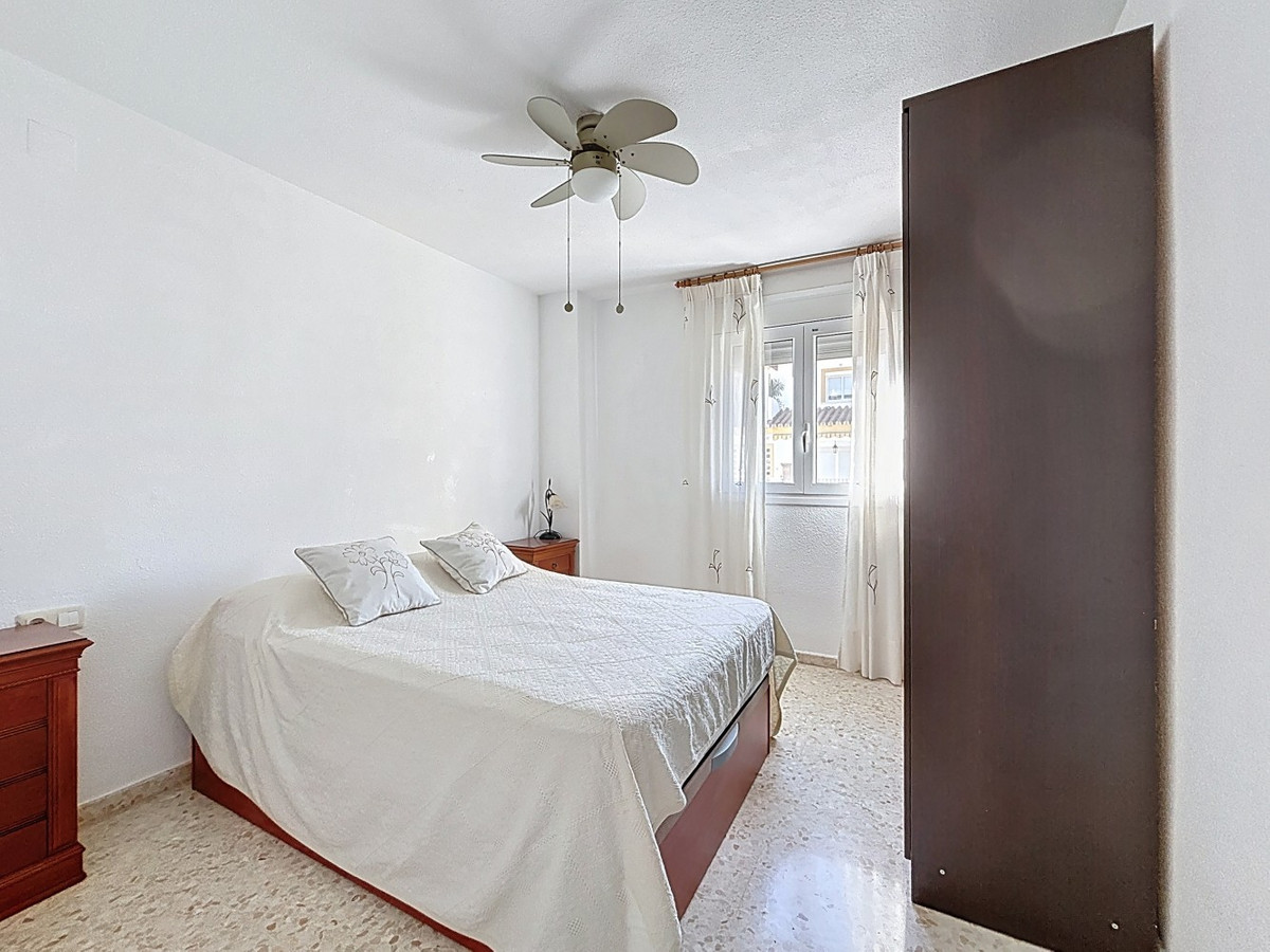 3 Bed Apartment for sale in Torre Del Mar Costa Del Sol East, Málaga, Spain