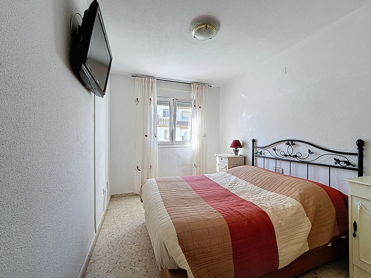 3 Bed Apartment for sale in Torre Del Mar Costa Del Sol East, Málaga, Spain