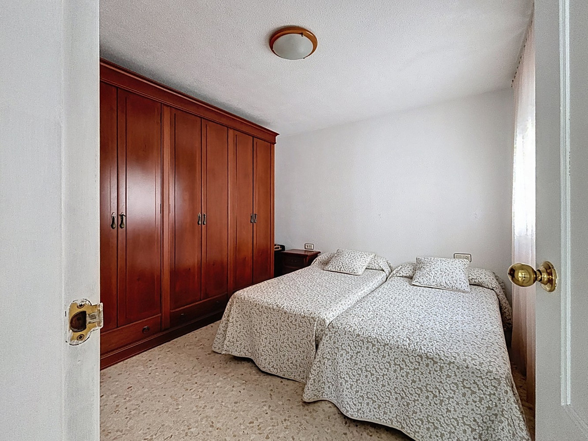 3 Bed Apartment for sale in Torre Del Mar Costa Del Sol East, Málaga, Spain