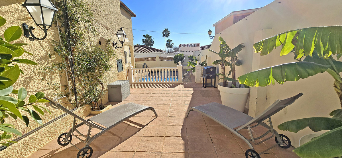 Se vende Villa - Chalet de 6 dormitorios en Costa Del Sol, Málaga, España
