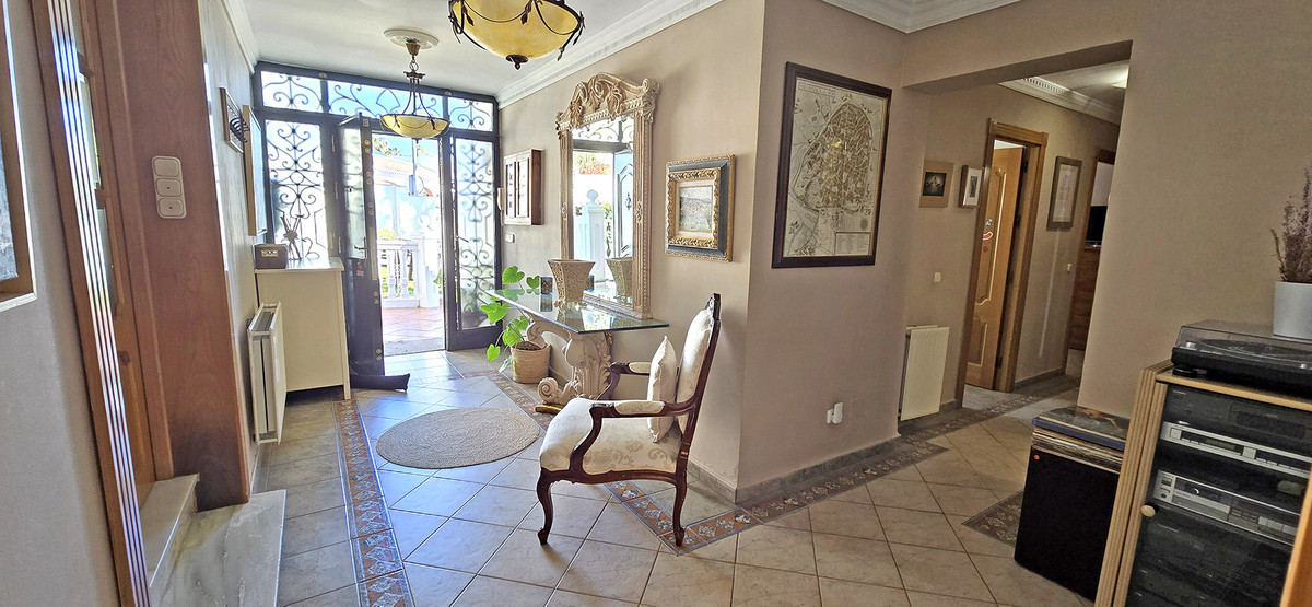 Se vende Villa - Chalet de 6 dormitorios en Costa Del Sol, Málaga, España