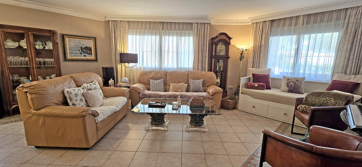 Se vende Villa - Chalet de 6 dormitorios en Costa Del Sol, Málaga, España