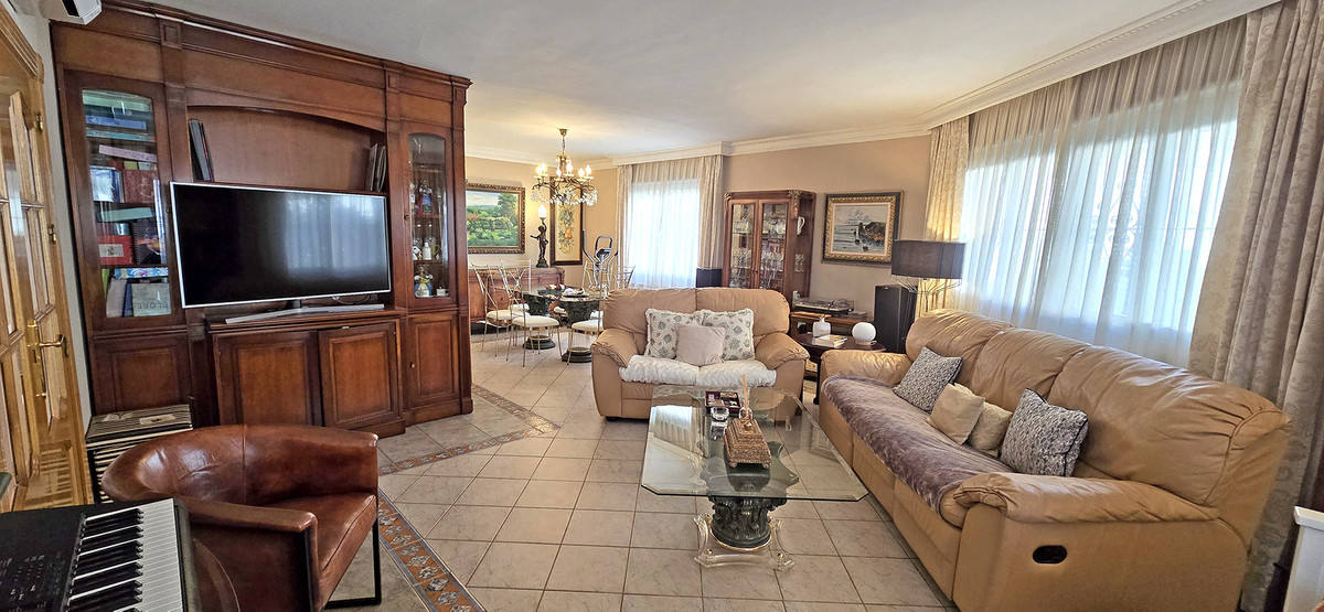Se vende Villa - Chalet de 6 dormitorios en Costa Del Sol, Málaga, España