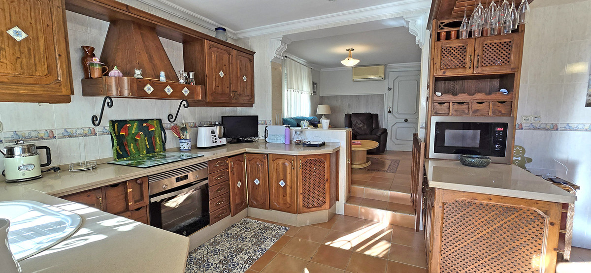 Se vende Villa - Chalet de 6 dormitorios en Costa Del Sol, Málaga, España
