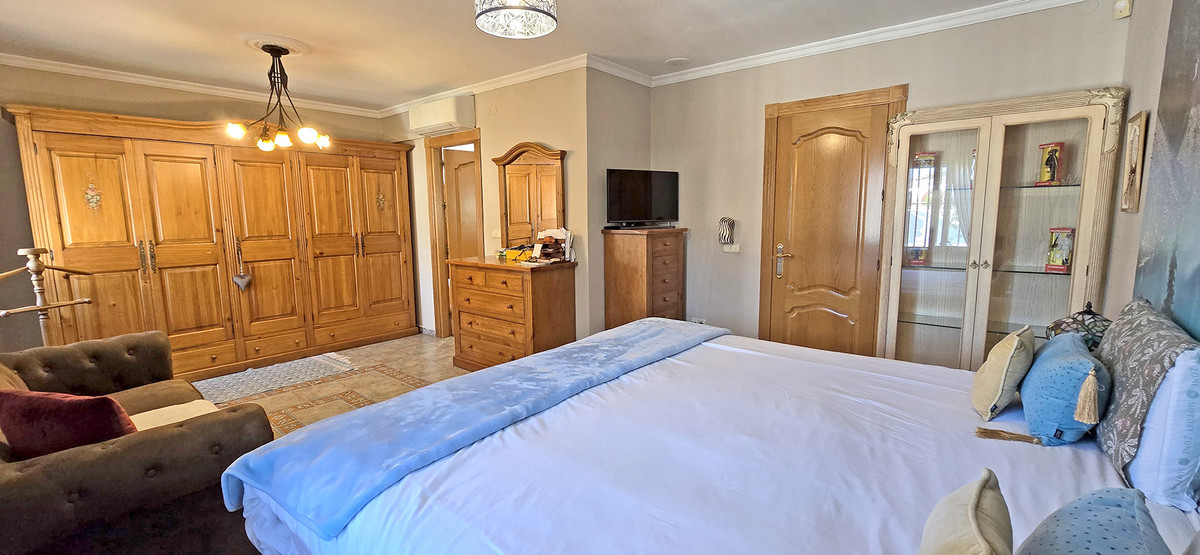 Se vende Villa - Chalet de 6 dormitorios en Costa Del Sol, Málaga, España