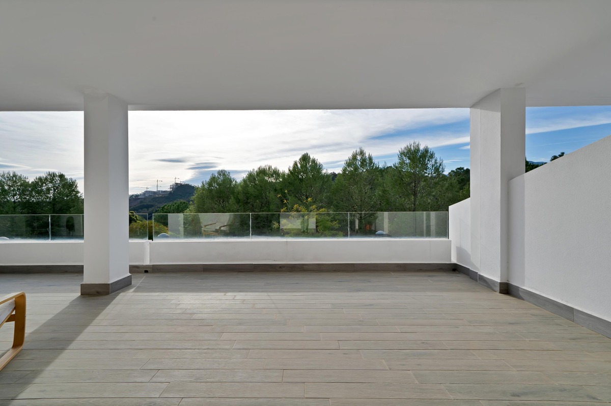 2 Bed Apartment for sale in Estepona Costa Del Sol, Málaga, Spain