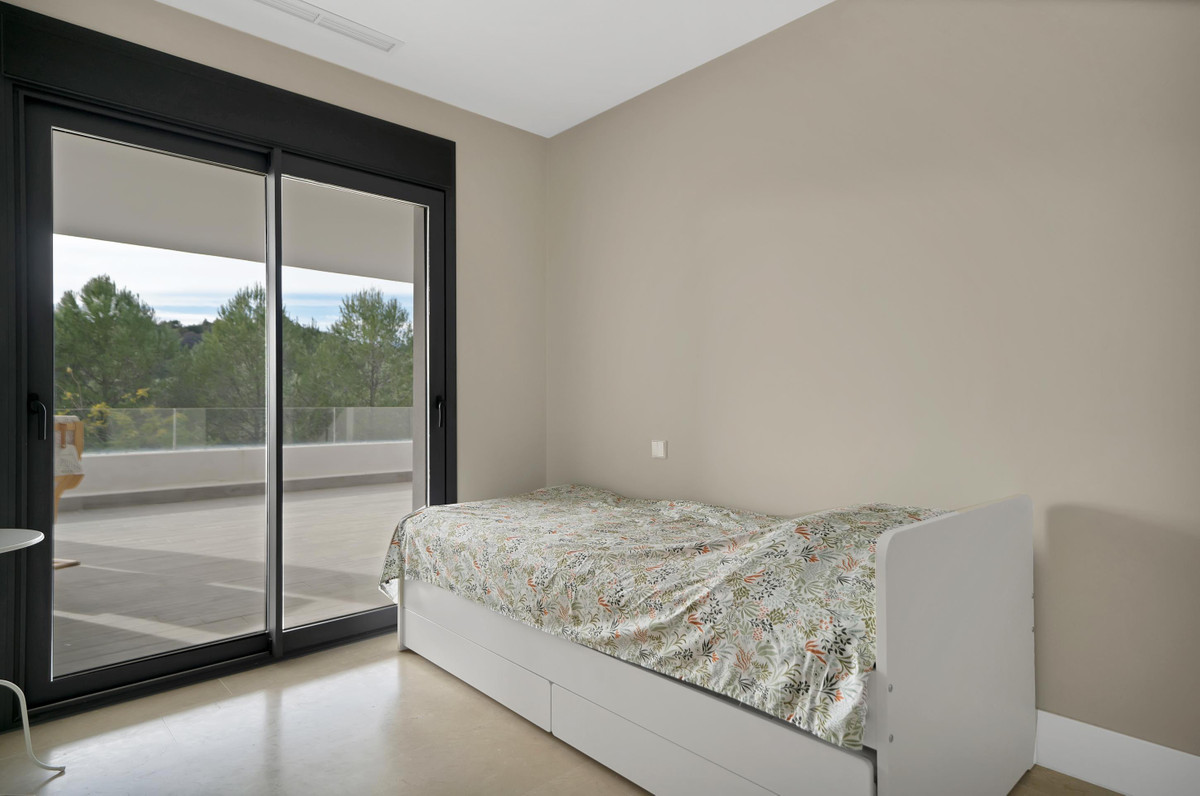 2 Bed Apartment for sale in Estepona Costa Del Sol, Málaga, Spain