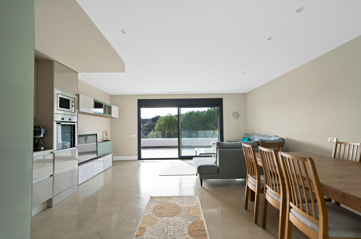 2 Bed Apartment for sale in Estepona Costa Del Sol, Málaga, Spain