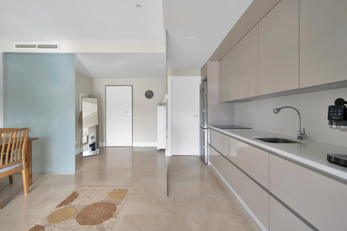 2 Bed Apartment for sale in Estepona Costa Del Sol, Málaga, Spain