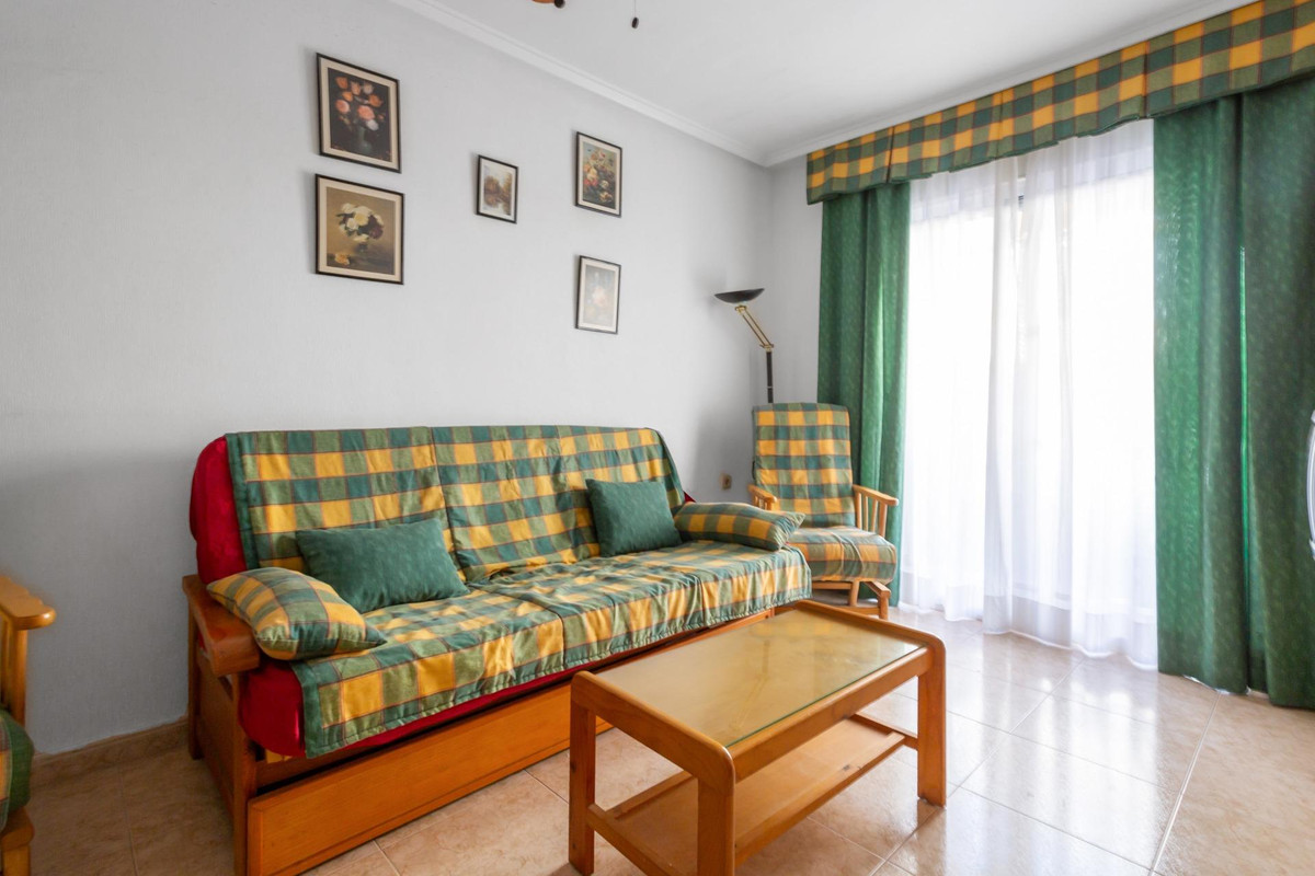 Se vende Apartamento Planta Media de 2 dormitorios en Costa Blanca, Alicante, España