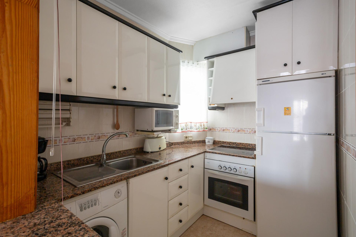 Se vende Apartamento Planta Media de 2 dormitorios en Costa Blanca, Alicante, España