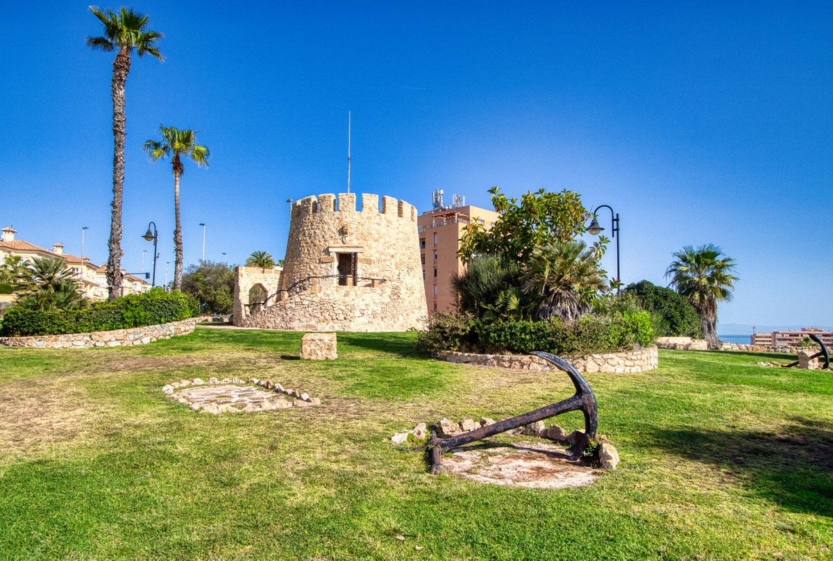 Se vende Apartamento Planta Media de 2 dormitorios en Costa Blanca, Alicante, España