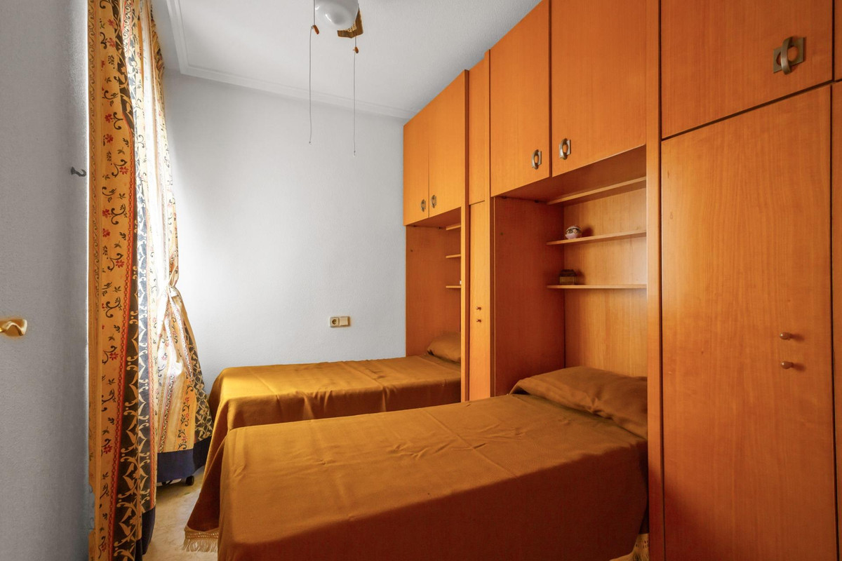 Se vende Apartamento Planta Media de 2 dormitorios en Costa Blanca, Alicante, España