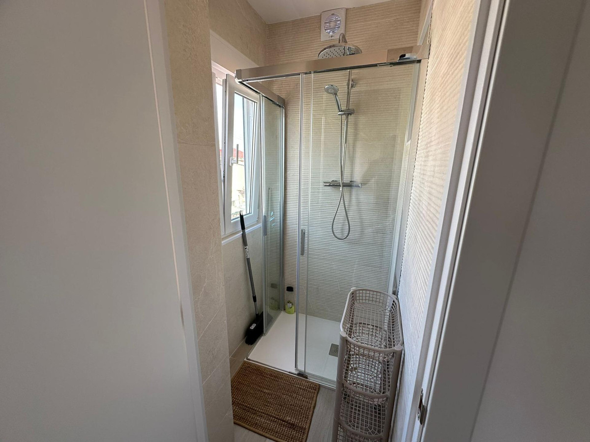 Se vende Apartamento Planta Media de 3 dormitorios en Costa Blanca, Alicante, España